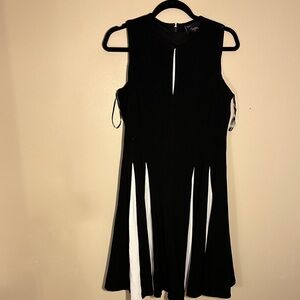 Just...Taylor Black and White Dress